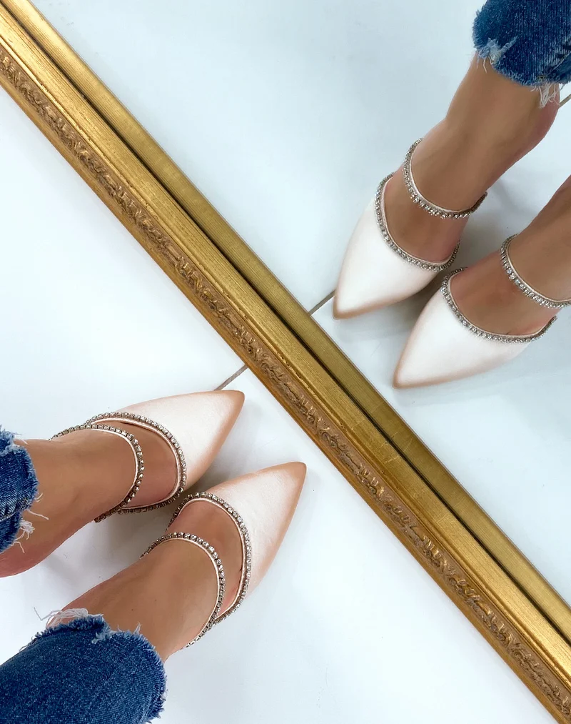 Mules beiges à talon style escarpin