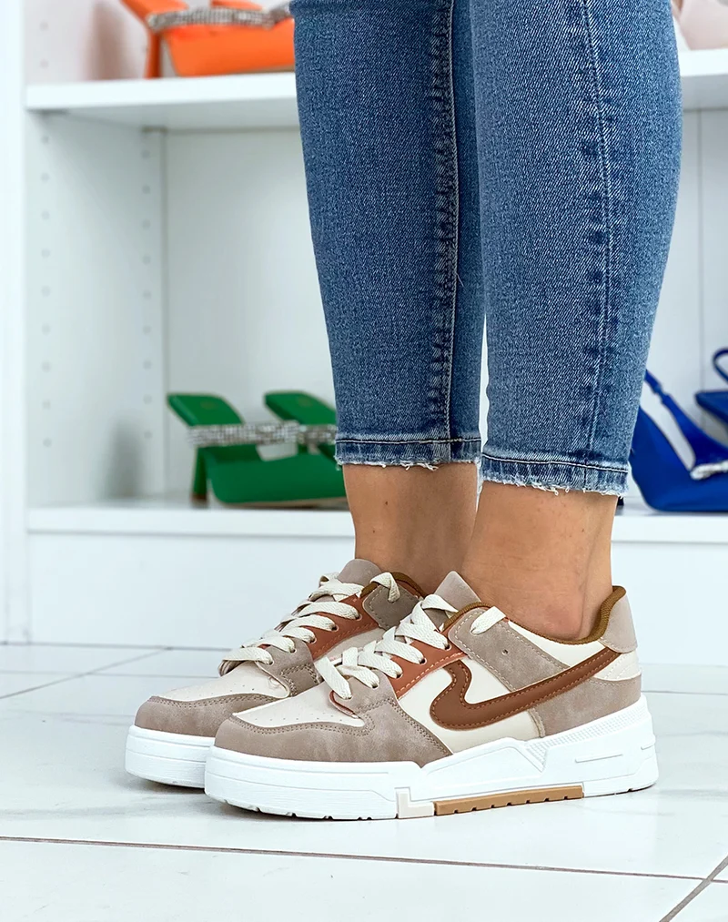Baskets beiges à détails marrons et nudes