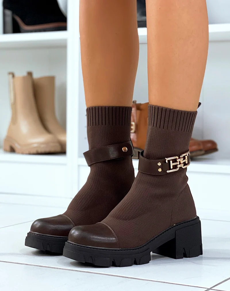 Bottines chocolats effet chaussette à détail doré