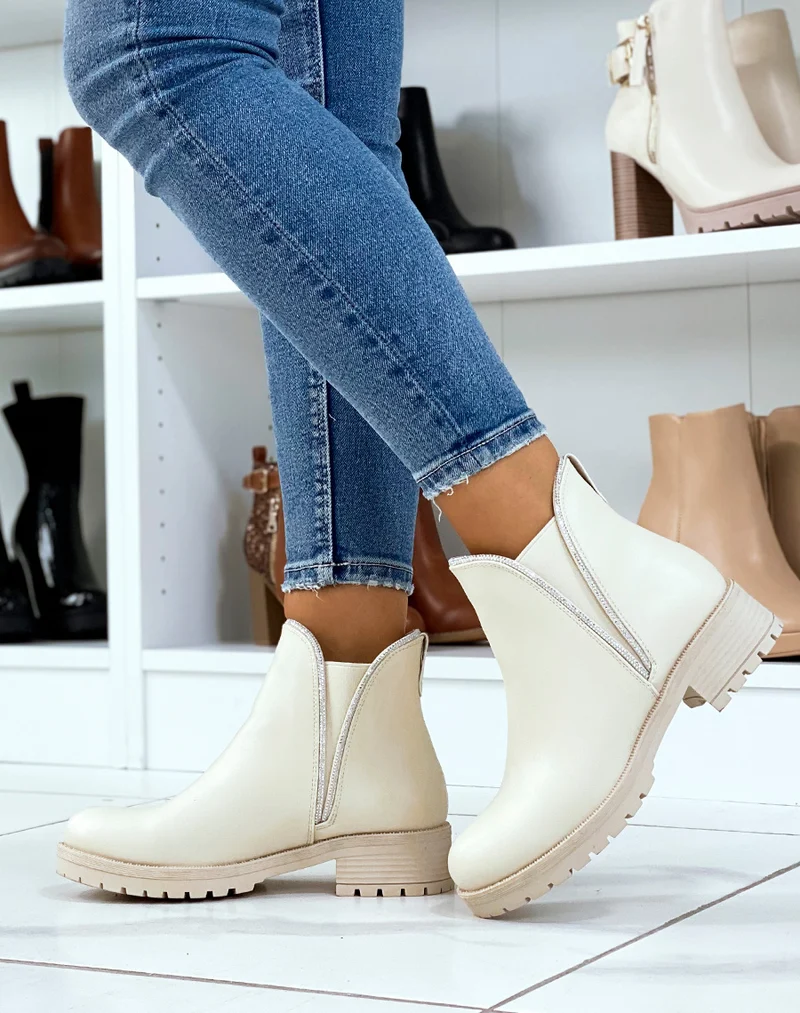 Bottines beiges coupe pétale à liseré à strass