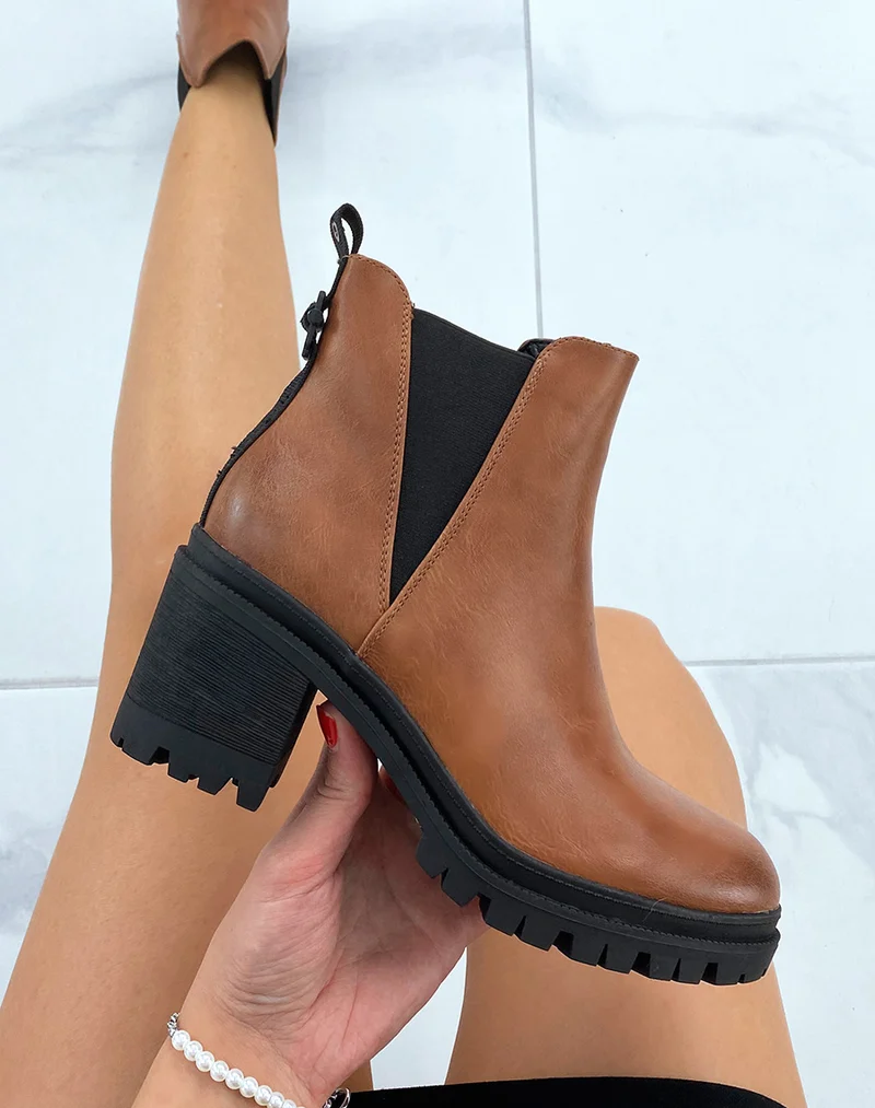 Bottines camel à talon mi-haut
