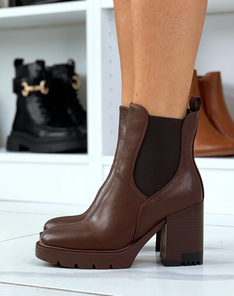 Bottines marrons inspiration chelsea à haut talon épais