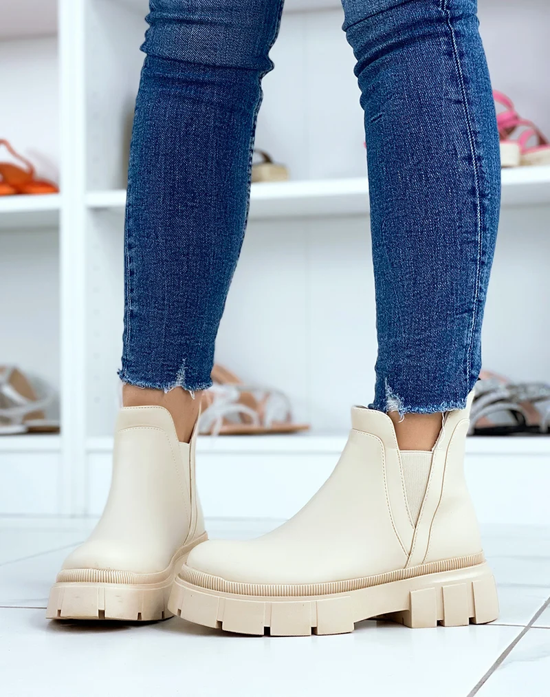 Bottines beiges mattes à chaîne tressée et argentée à étoiles