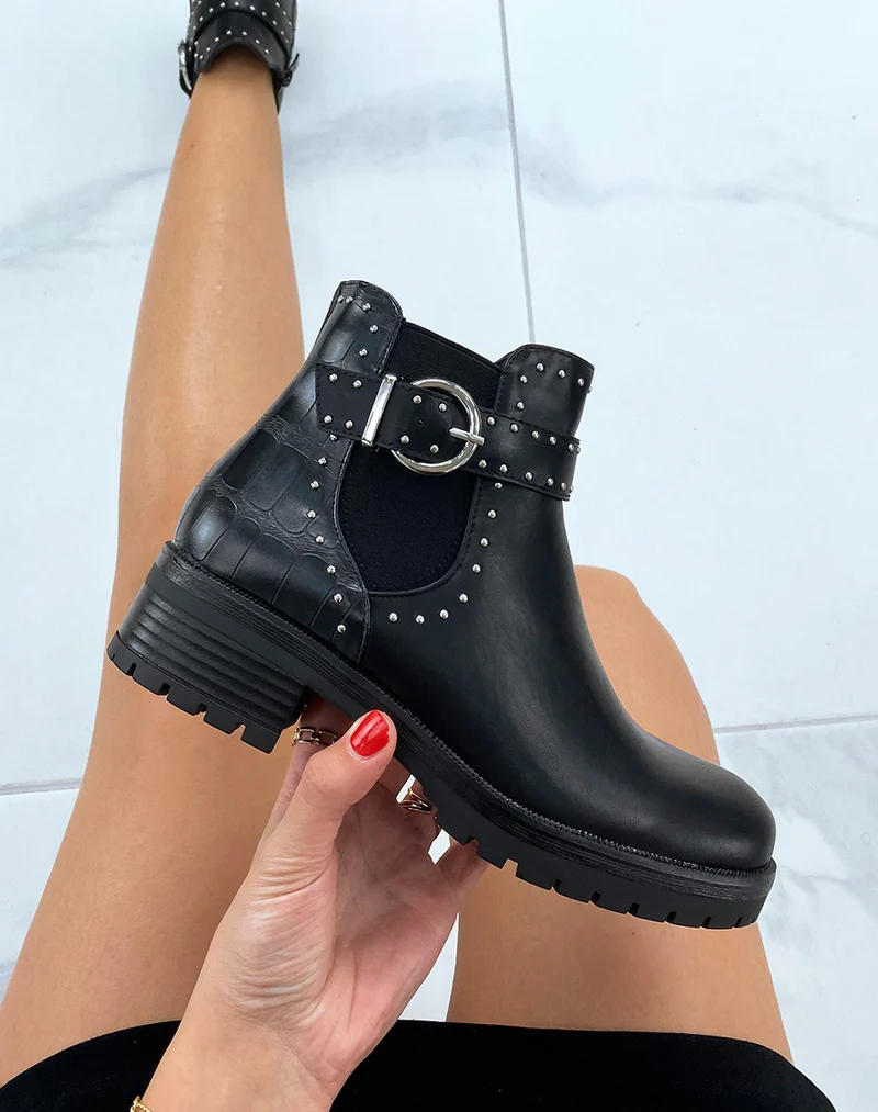 Bottines noires bi-matière effet croco cloutées à sangle argentée