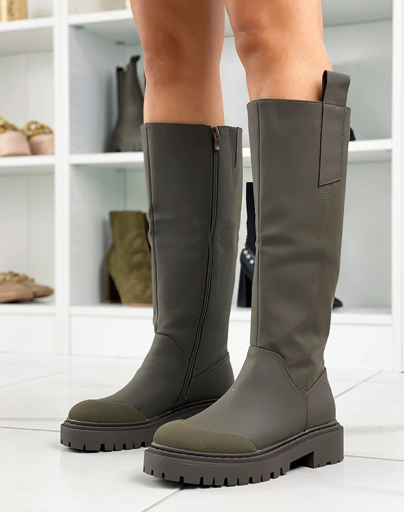 Bottes hautes kaki gommées