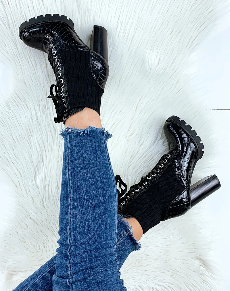 Bottines à talon vernies noires effet chaussette