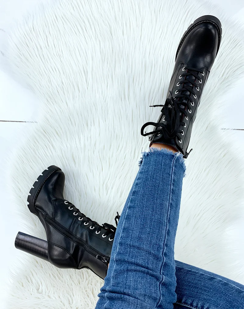 Bottines à talon noires avec petite poche