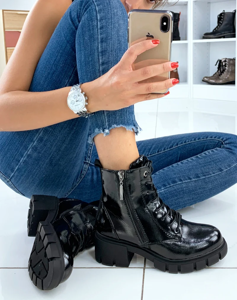 Bottines vernies noires à talon mi-haut