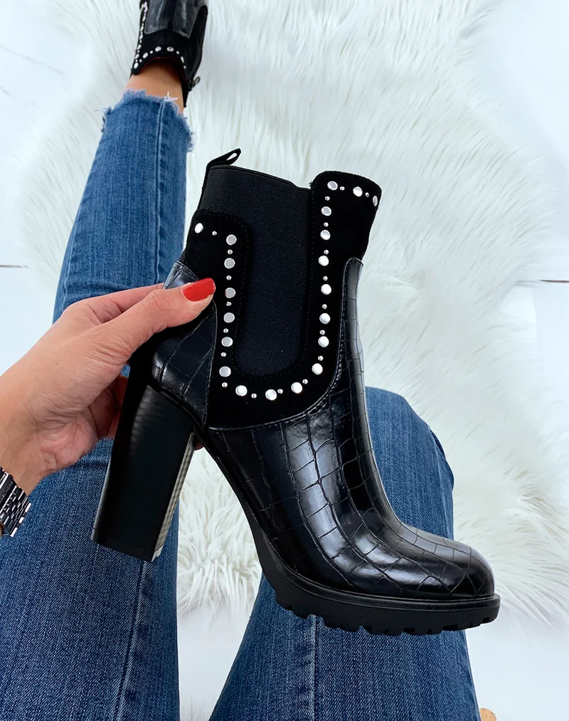 Bottines noires effet croco à clou et talon