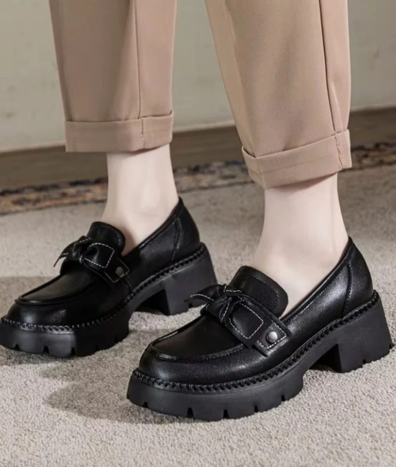 Mocassins À Plateforme Ornés D’un Ravissant Nœud Papillon Noir Pour Femmes