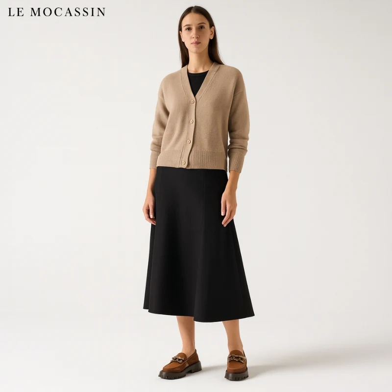 Mocassins À Plateforme Avec Une Chaîne Argentée Pour Femmes
