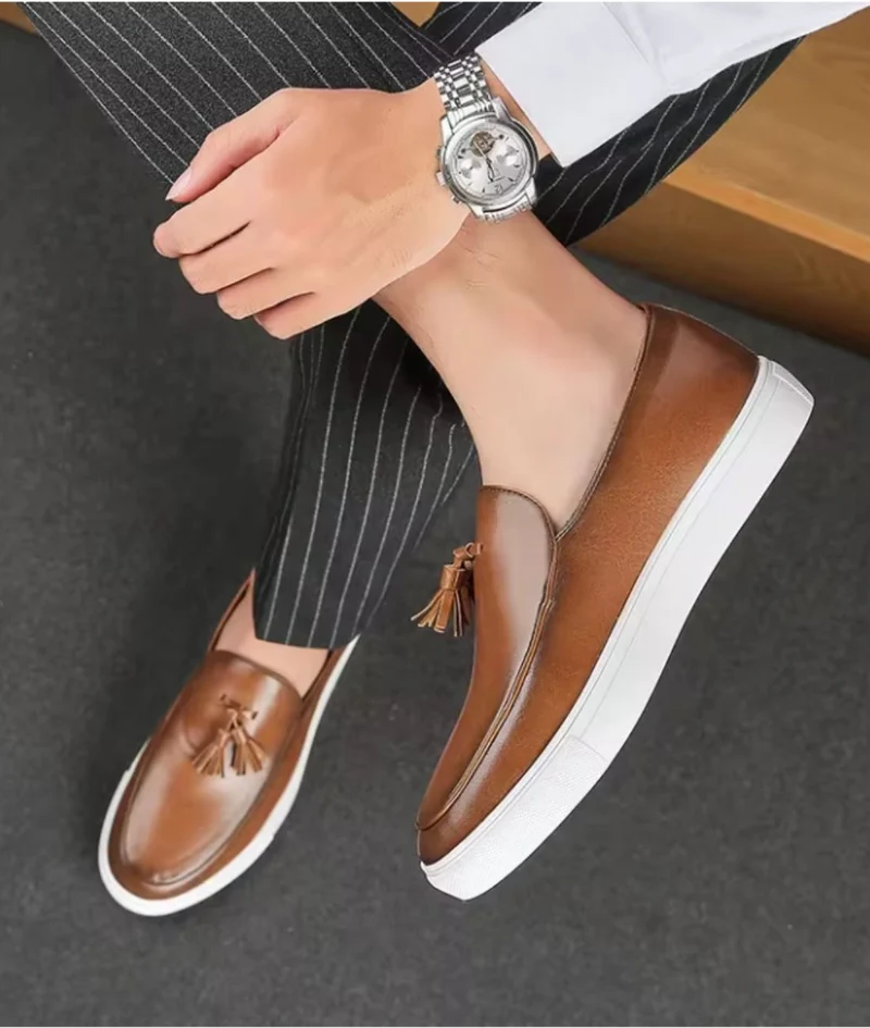 Mocassins À Glands En Cuir Lisse Respirant