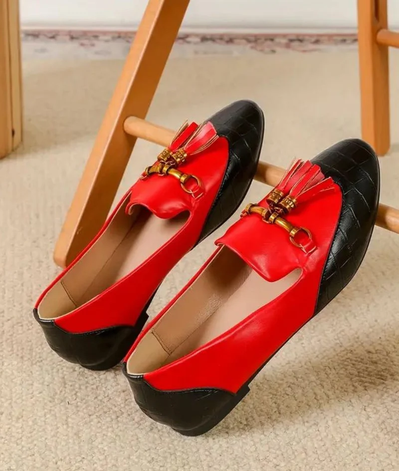 Mocassins À Glands En Cuir Et Bout Rond Pour Femme