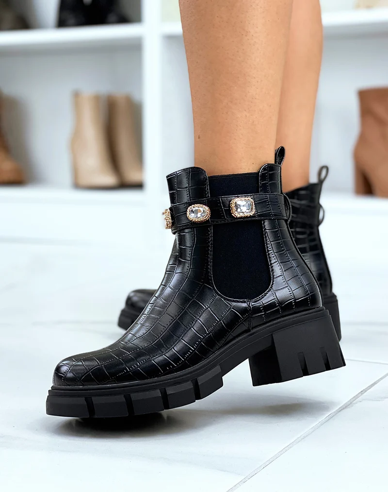 Chelsea boots noires en effet croco ornées de bijoux