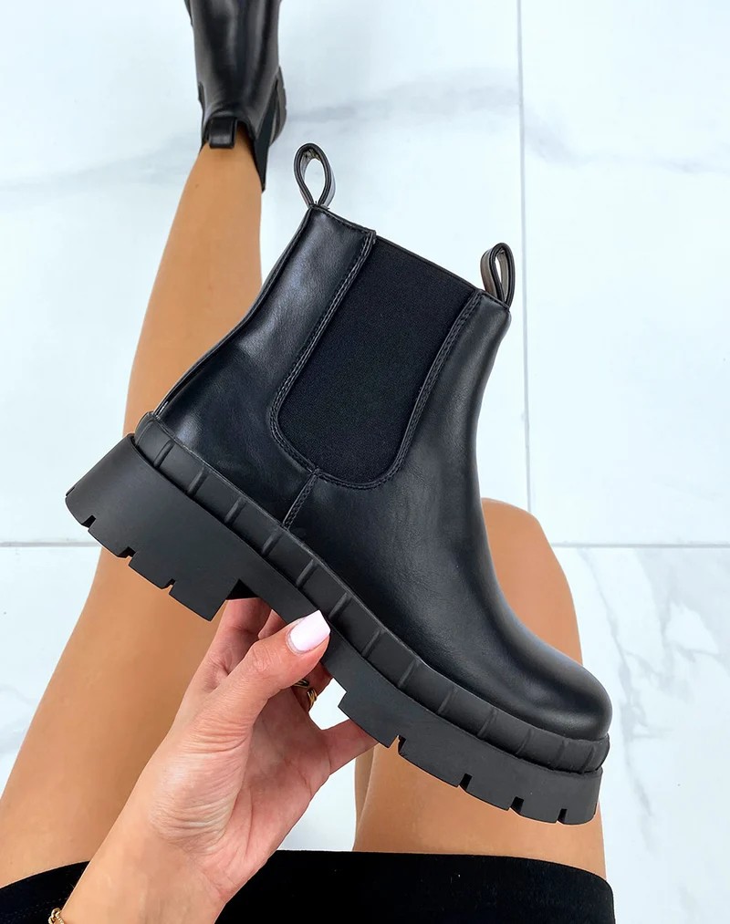 Bottines noires style chelsea à semelle épaisse
