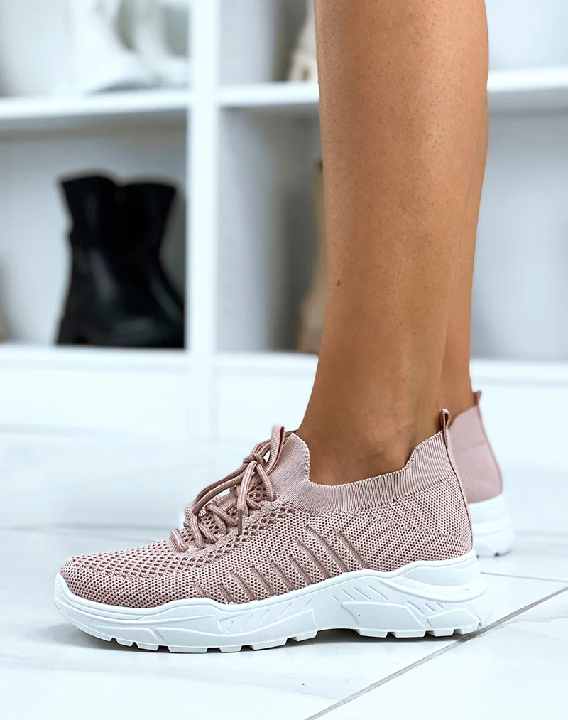 Baskets roses souples respirantes effet chaussettes