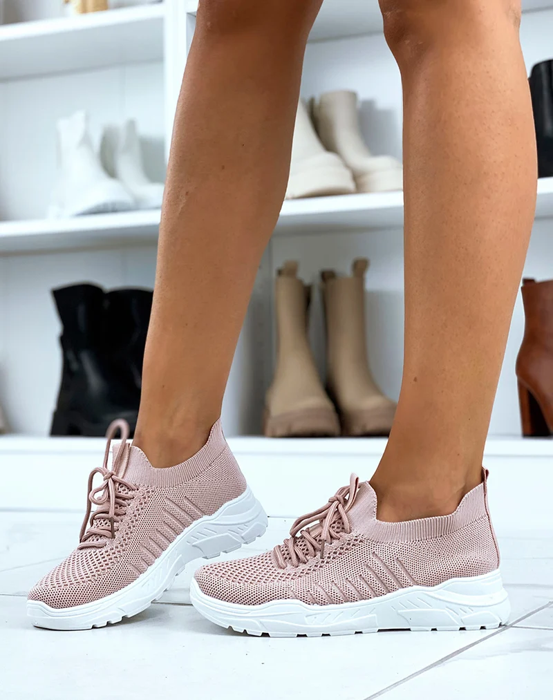 Baskets roses souples respirantes effet chaussettes