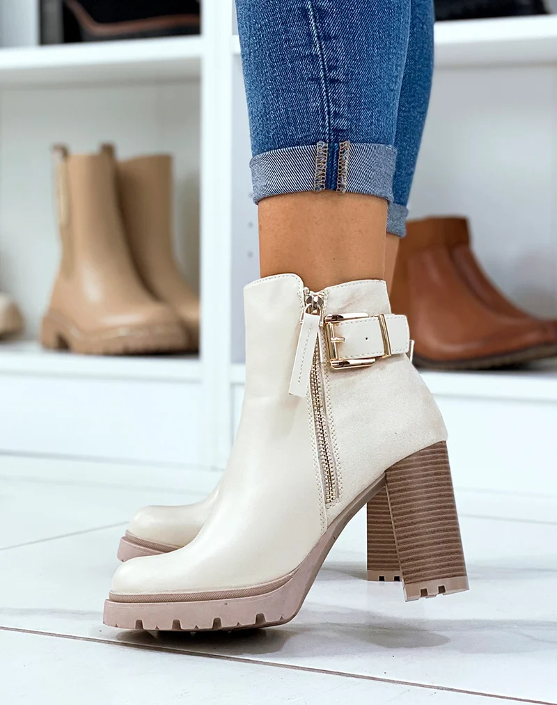 Bottines beiges bi-matières à talons crantés avec sangle