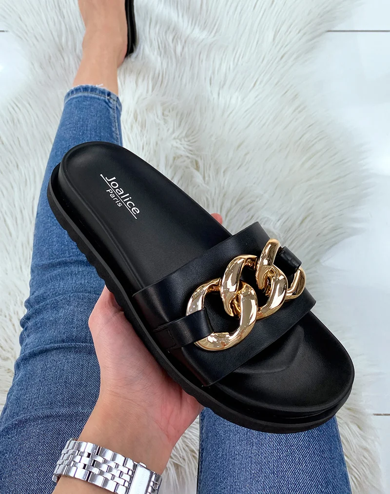 Mules noires à bride épaisse et grosse chaine dorée