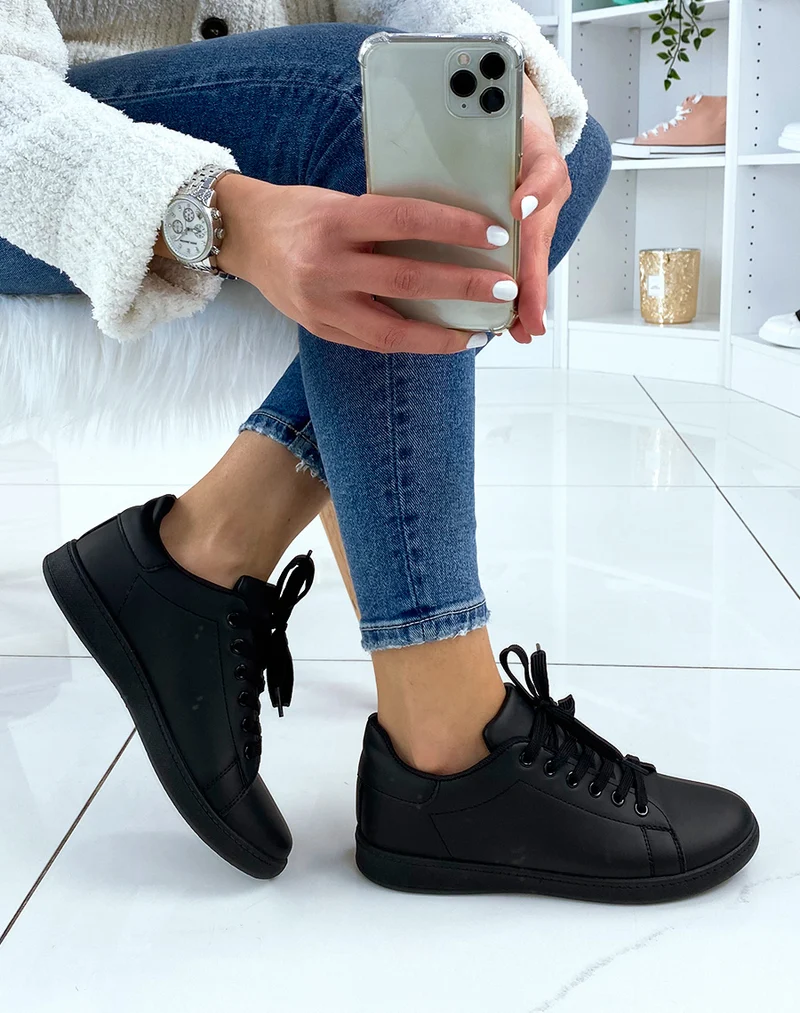 Baskets noires