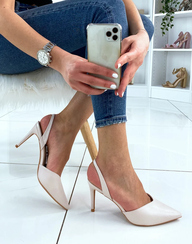 Escarpin beige à lanière fine