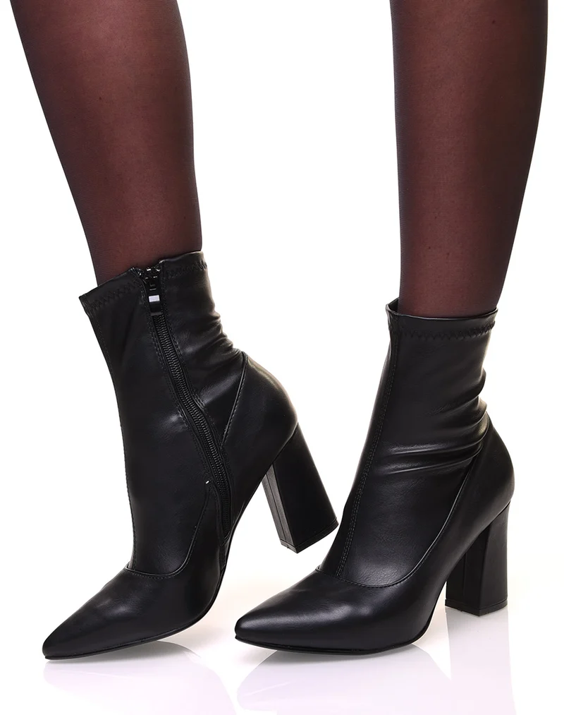 Bottines noires à talons carrés et bouts pointus effet chaussette