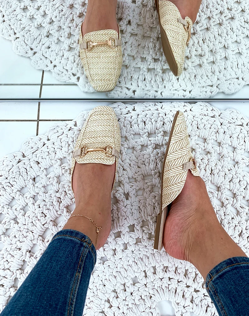 Mules style mocassins en osier beiges