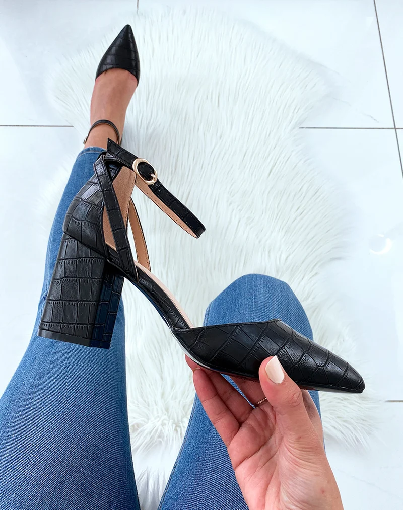 Escarpins noirs effet croco à talon