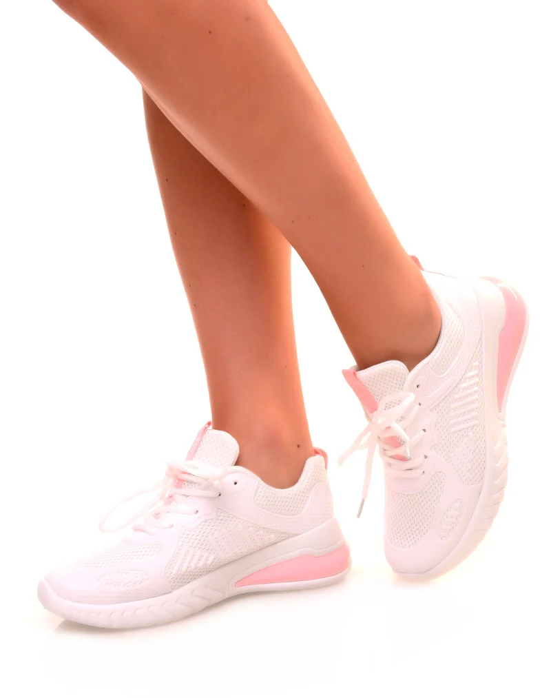 Baskets blanches souples et respirantes