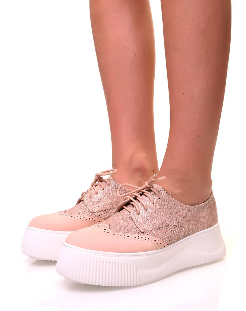 Derbies roses poudrées ajourées à reflets dorés