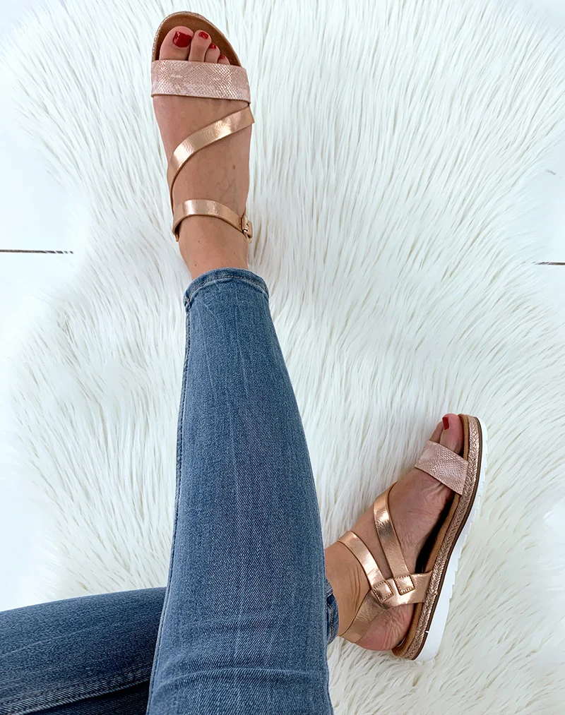 Nu-pieds champagnes à lanière wild