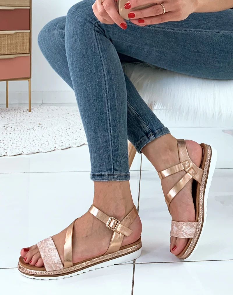 Nu-pieds champagnes à lanière wild