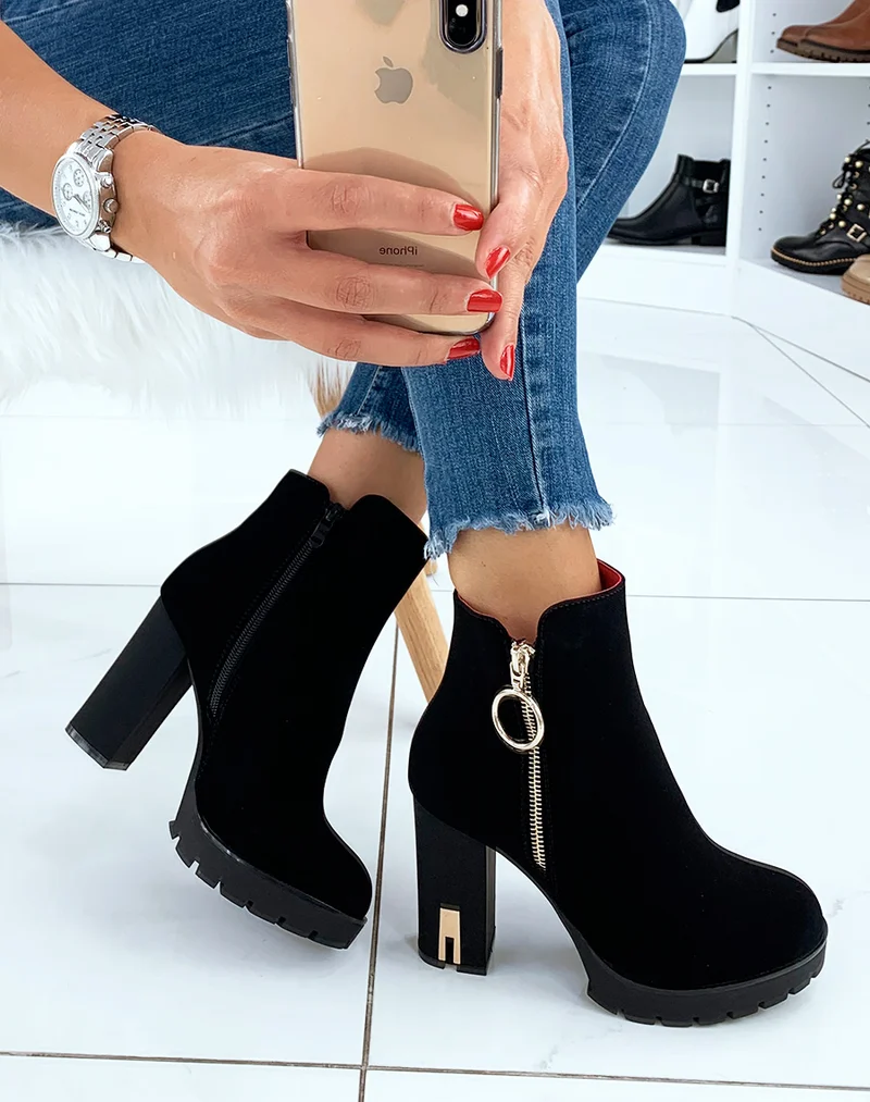 Bottines noires en suédine