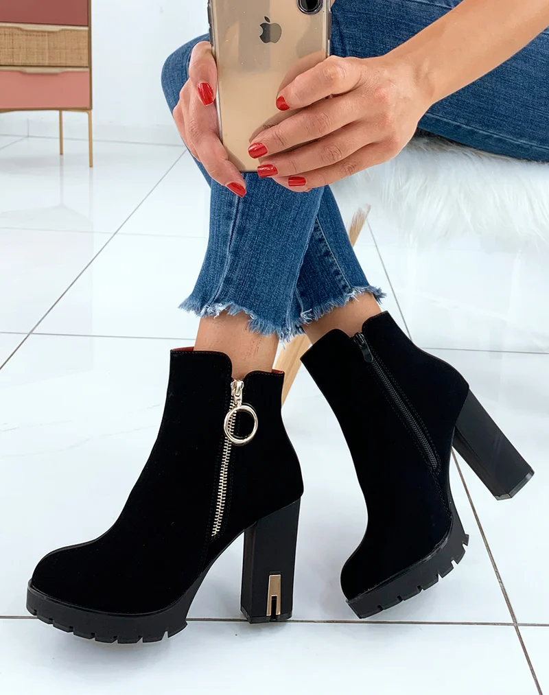 Bottines noires en suédine