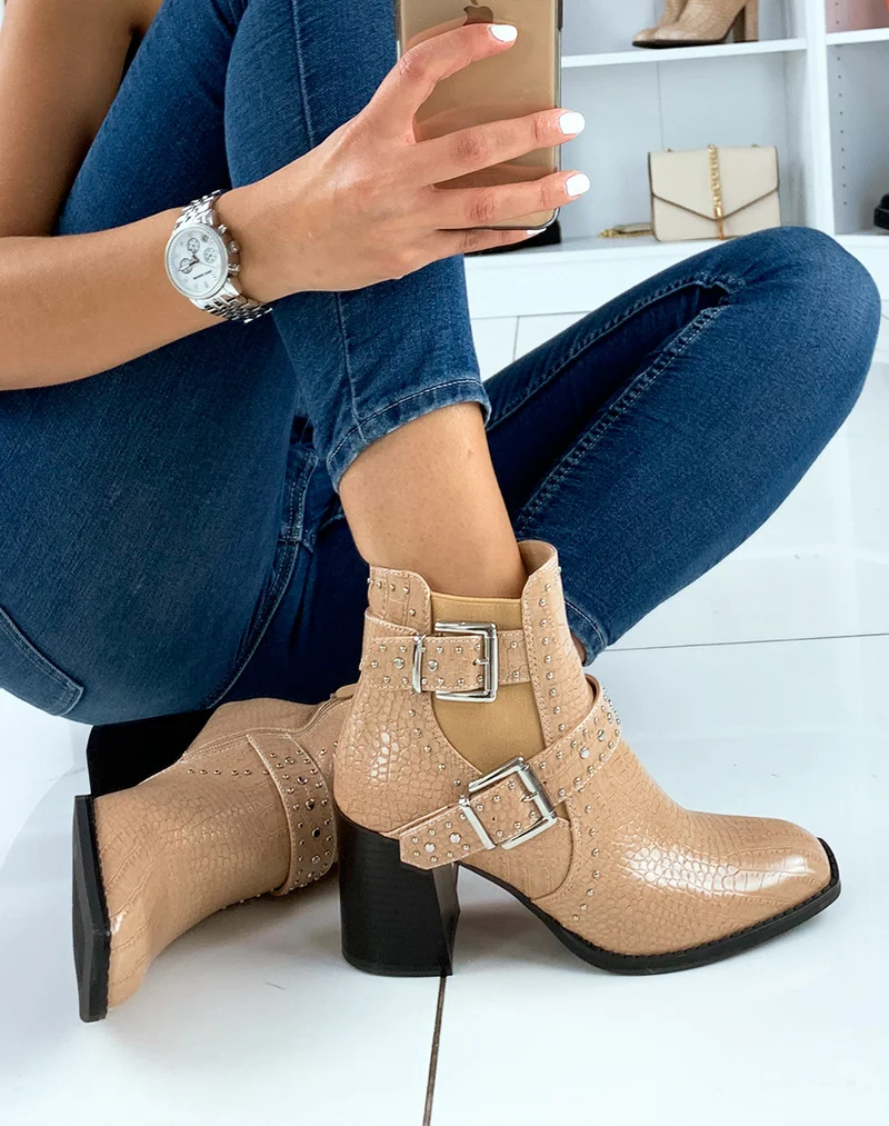 Bottines à talon effet croco beige à bout carré