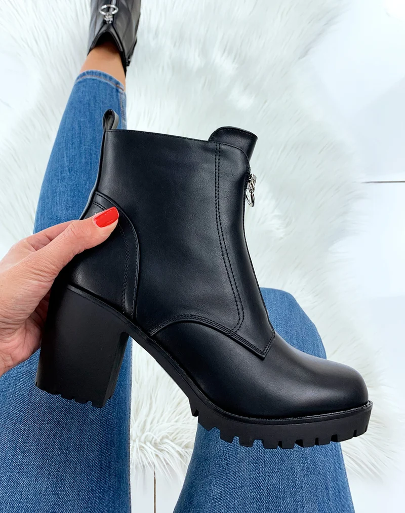 Bottines basses noires effet croco
