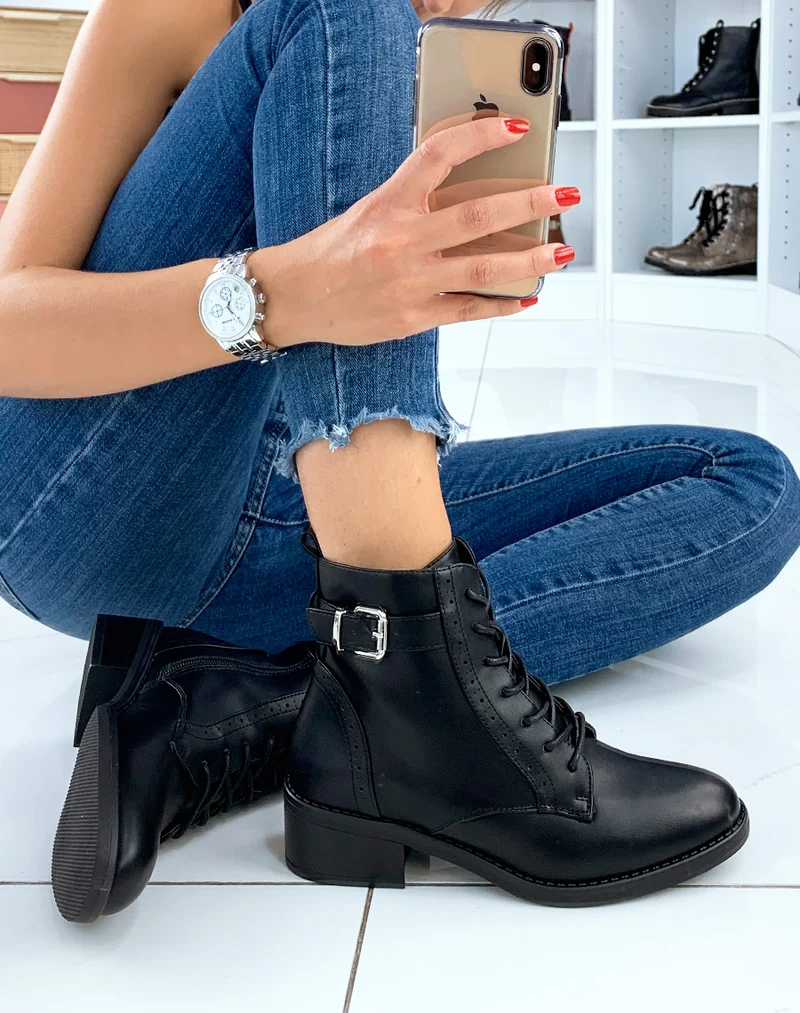 Bottines noires effet derbies