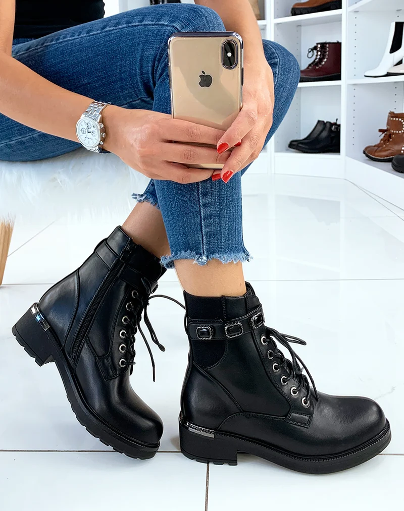 Bottines noires à strass noirs