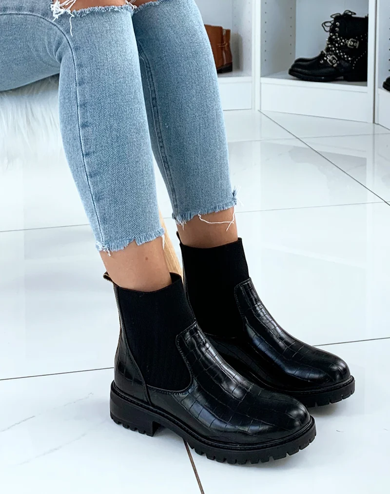 Bottines effet chaussettes noires en matière croco