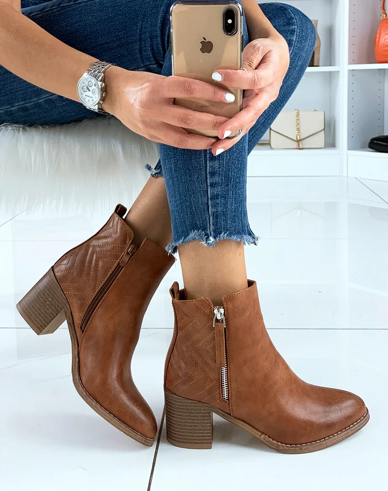 Bottines basses camel à talons mi-haut