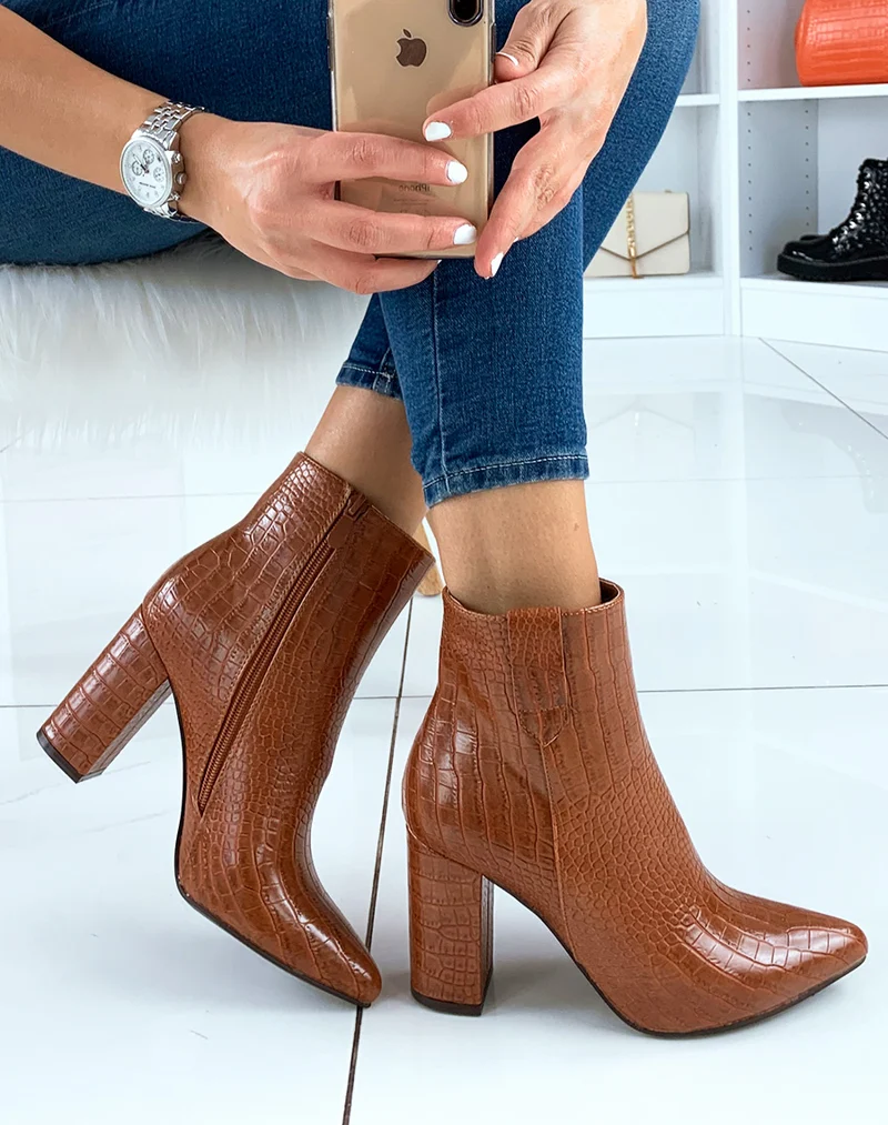 Bottines à talon effet croco camel à bout pointu