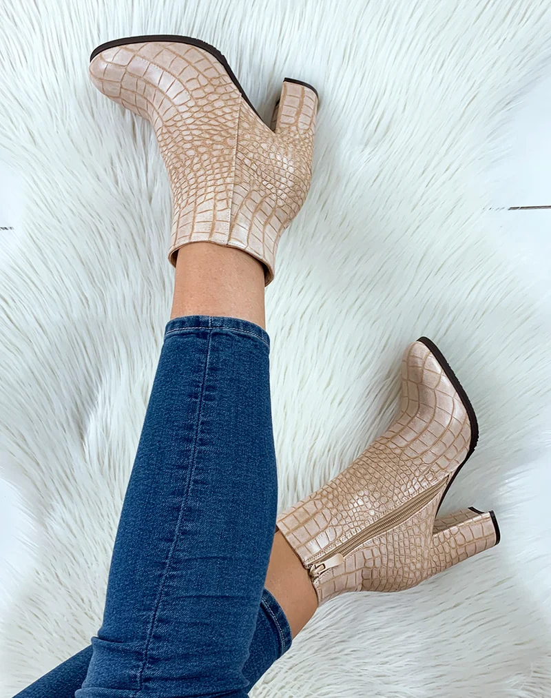 Bottines à talon effet croco beige à bout rond