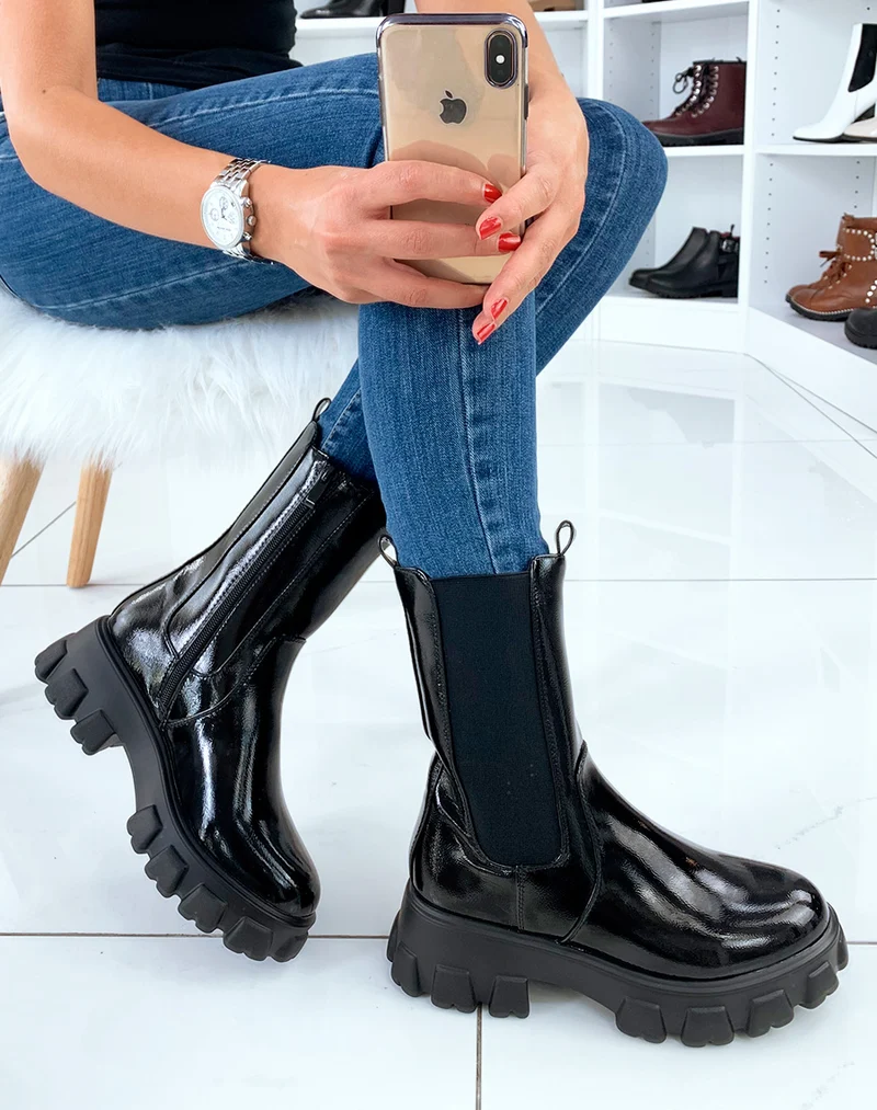 Bottes mi-mollet vernies noires avec semelle épaisse