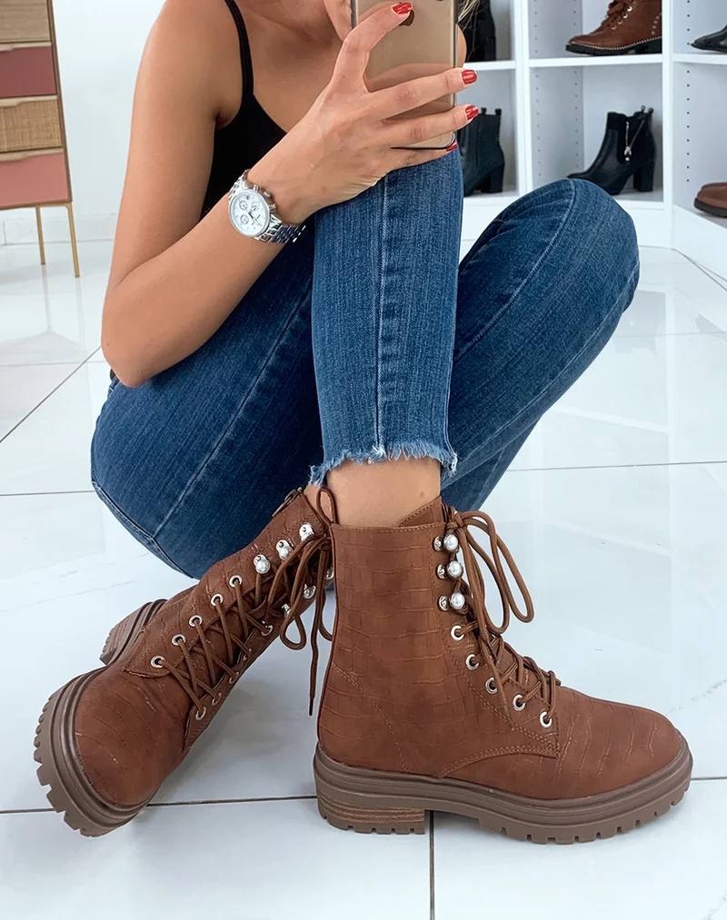 Bottines montantes camel effet croco