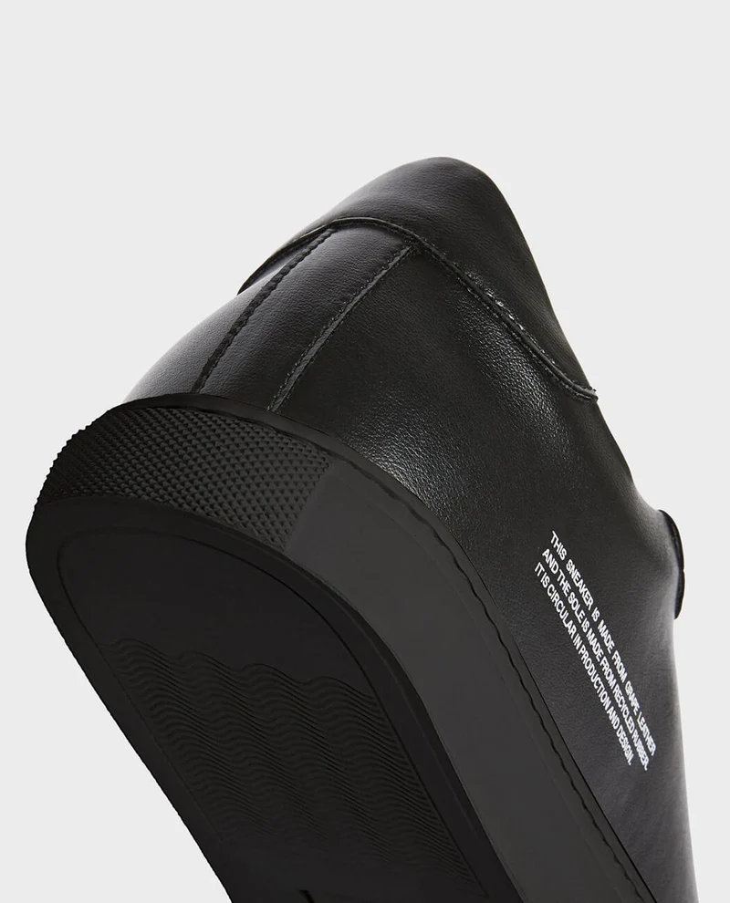 Soft & comfort leather sneaker