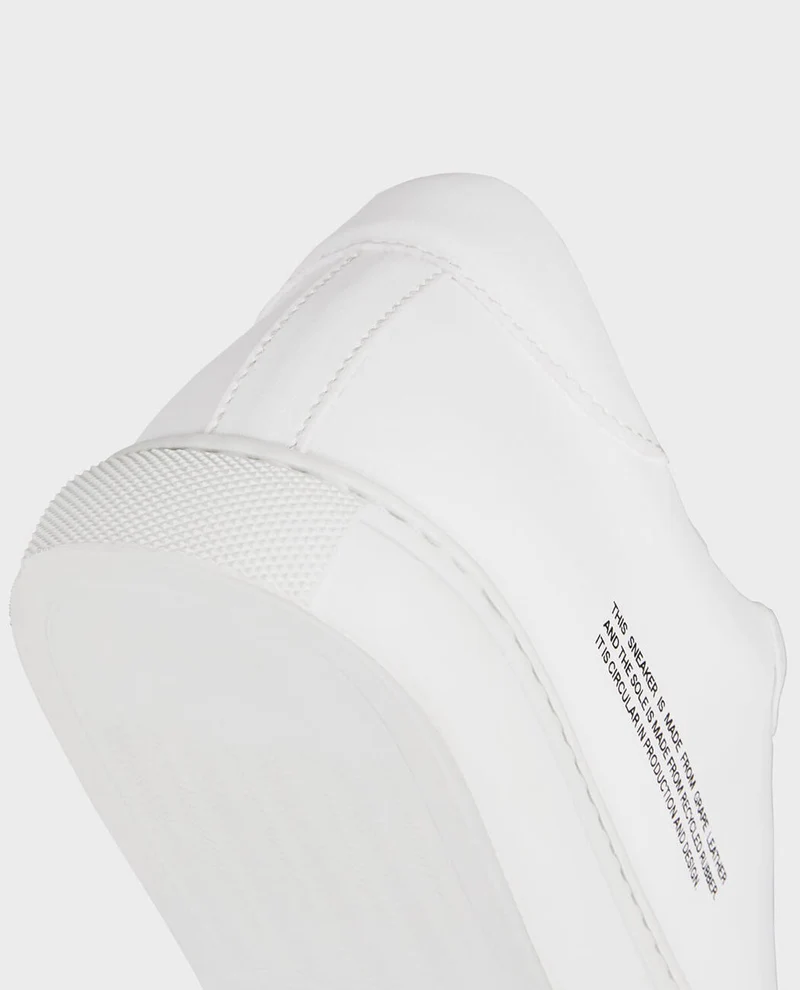 Soft & comfort leather sneaker