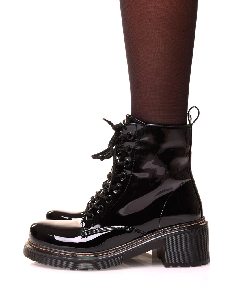 Bottines montantes noires vernies à lacets