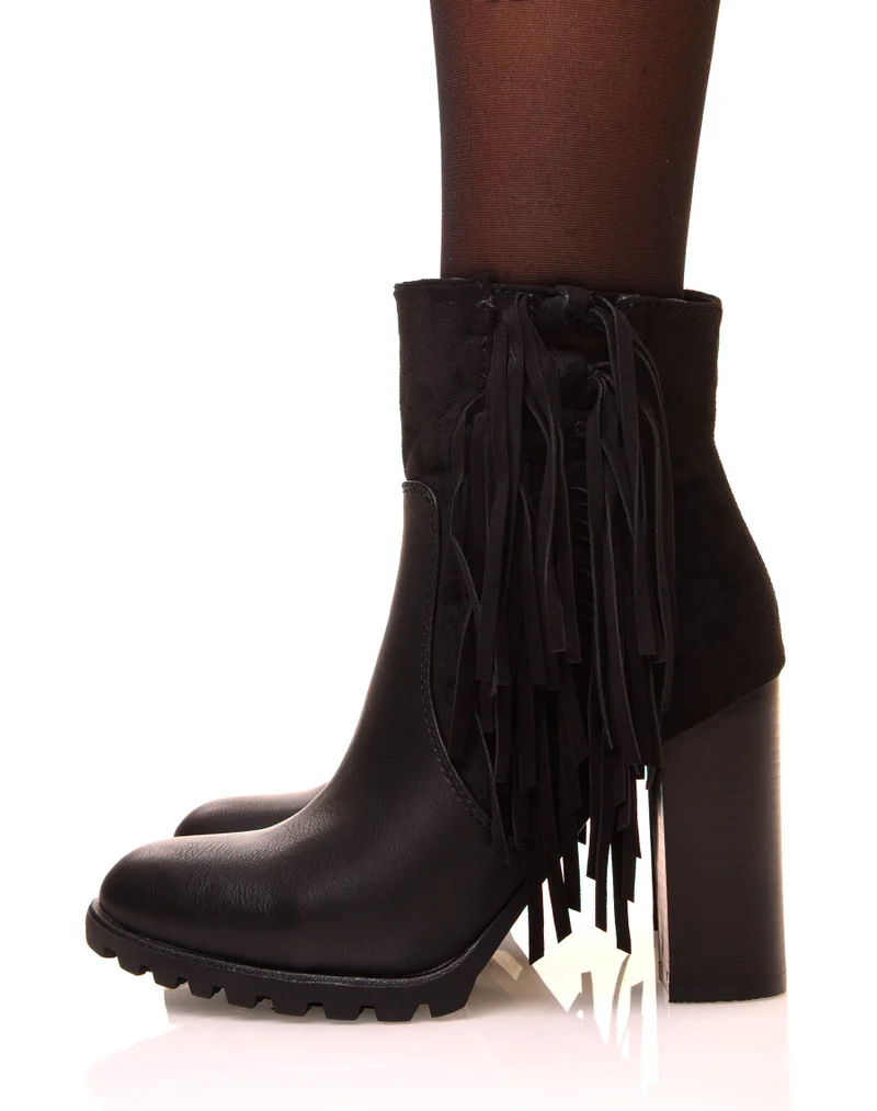 Bottines noires à franges et talons haut