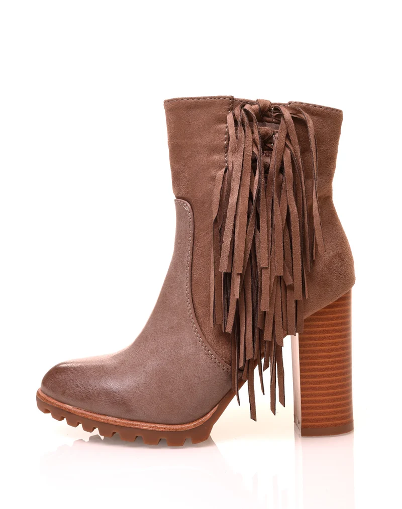 Bottines taupe à franges et talons haut