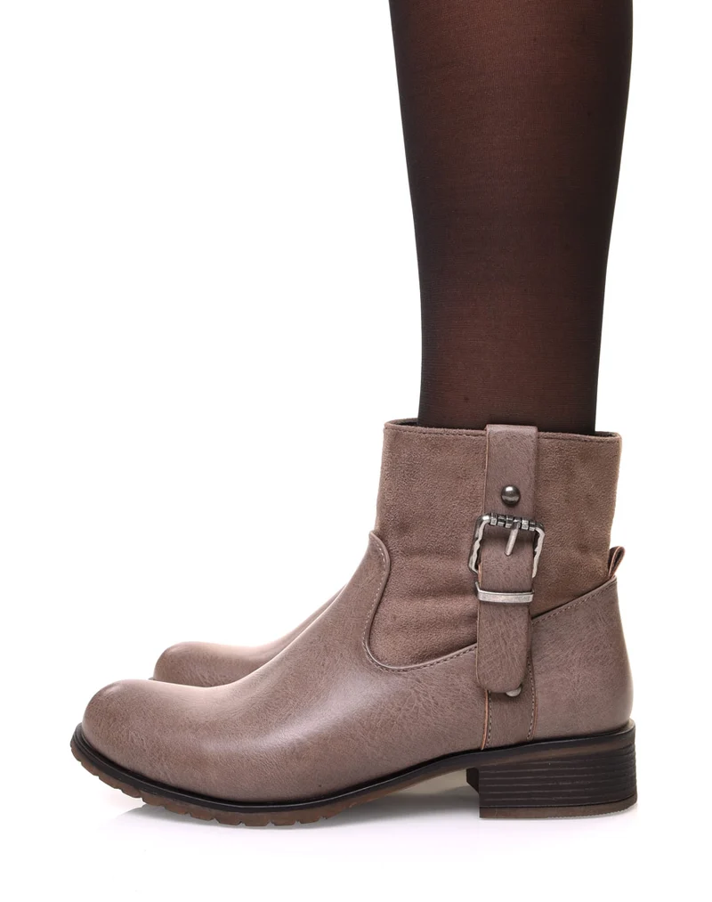 Bottines taupes bi matières à sangle décorative sur le côté